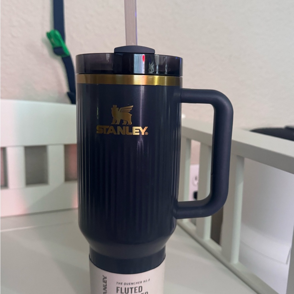 Stanley Midnight Blue Travel Mug with Handle